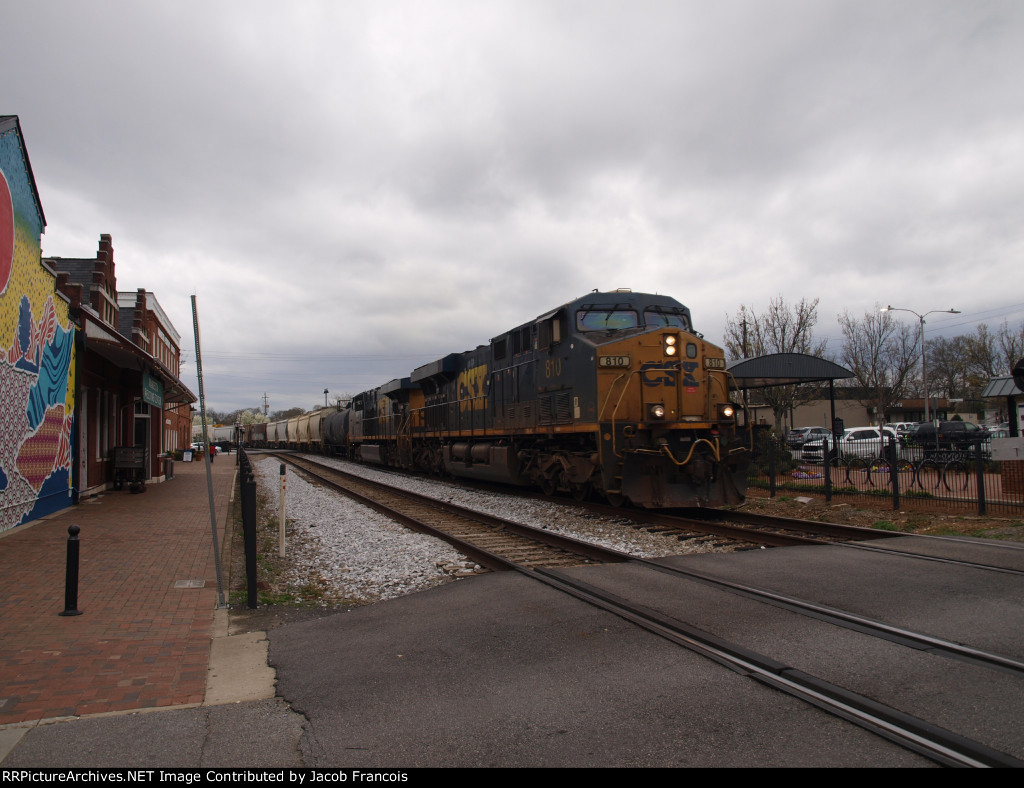 CSX 810